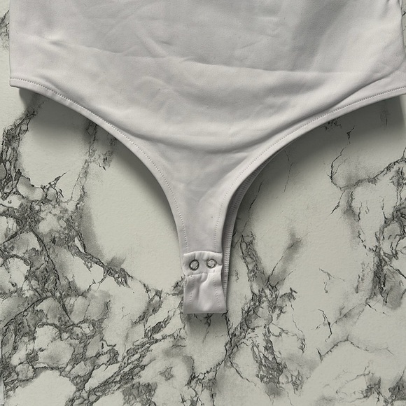 Women’s Trendy Sexy Casual V Neck Double Lined Sleeveless Slimming Size S - Picture 6 of 9